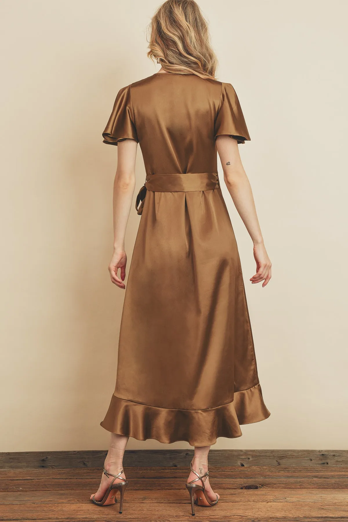 Dash Flutter Sleeve Dress in Champagne