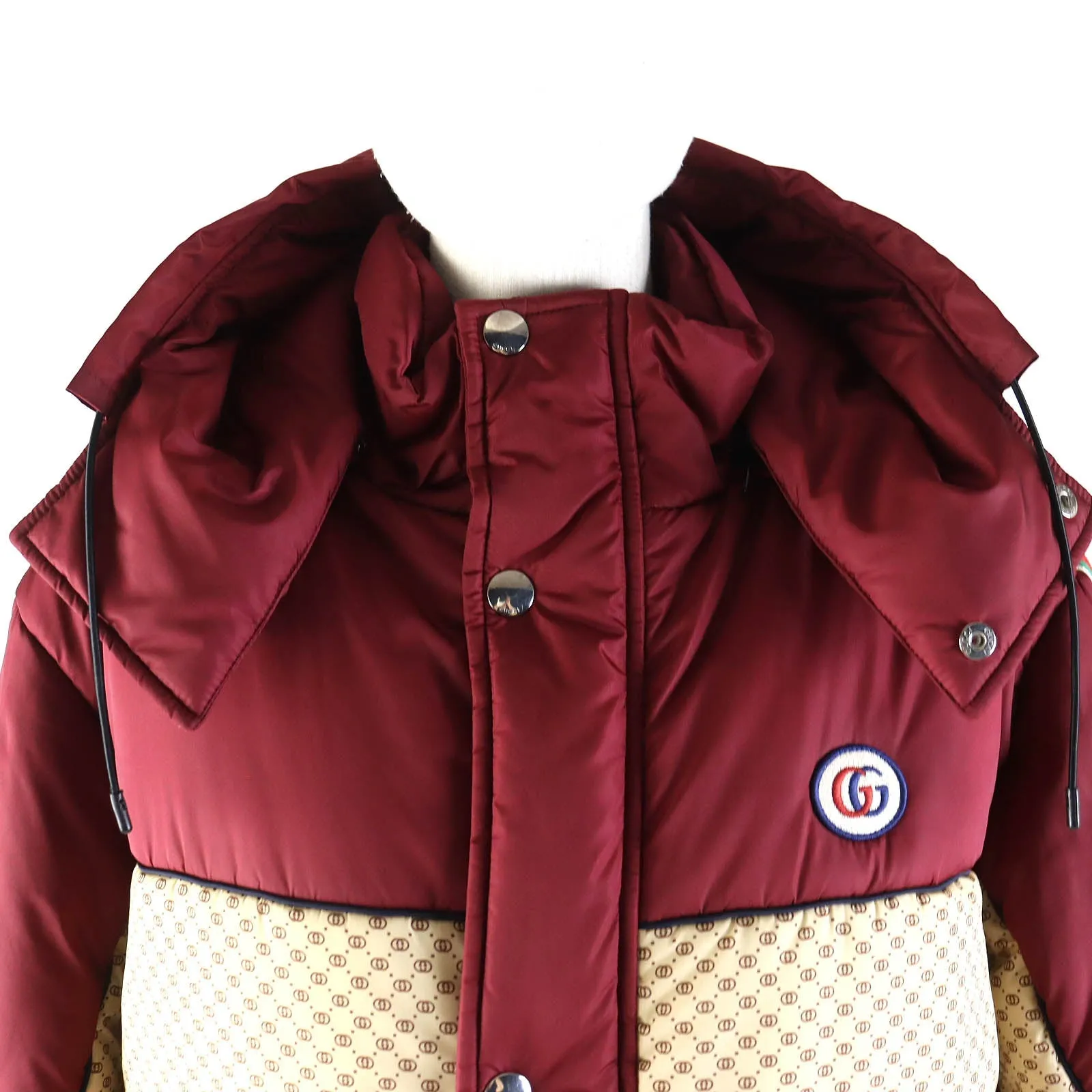 GUCCI 663279 Main: 100% nylon, Filling: 100% polyester, Part: 100% polyester, Lining: 100% nylon Bordeaux Beige type PARACHUTE NYLON PADDED GG Women 38 Used